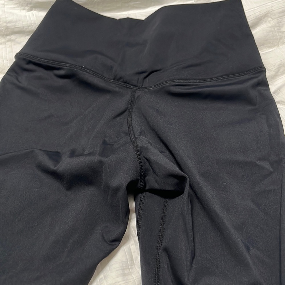 Amazon. Size Medium. Black leggings.